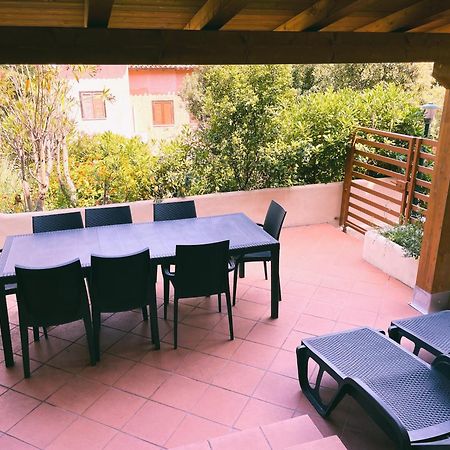 Bellissimo Appartamento Con Veranda Privata Al Centro Di Порто-Ротондо Экстерьер фото